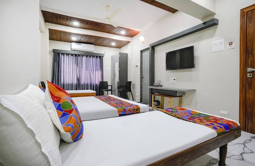 Niphad Hotel | Fabhotel Priya Lodging