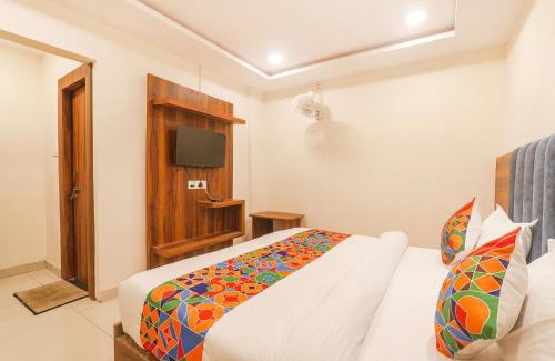 Indira Nagar Hotel | FabHotel Rachna Palace and Banquets - Nr Lekhraj Metro Station
