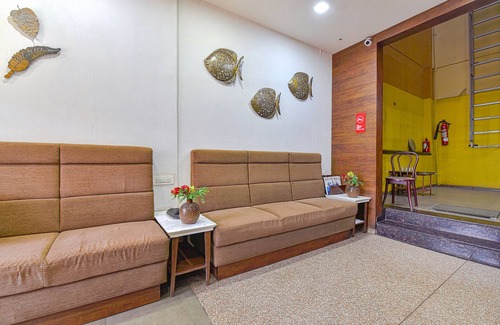Surat Hotel | Fabhotel Rb Residency