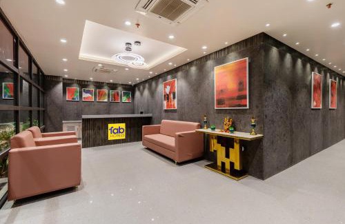 Bhopal Hotel | FabHotel Red Vibe - Kasturba Nagar