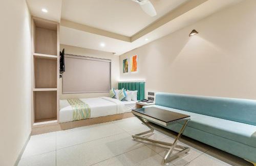 Bhopal Hotel | FabHotel Red Vibe - Kasturba Nagar