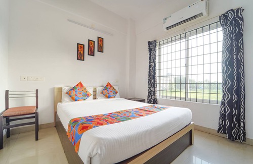 Alwaye Hotel | Fabhotel Reem Residency