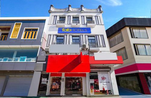 Dariyaganj Hotel | FabHotel Rivlet Premium - Nr Jama Masjid and Red Fort