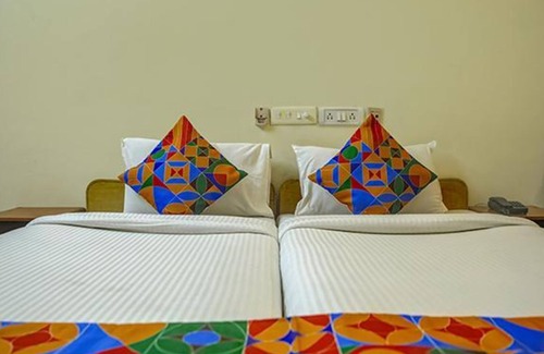 Sholinganallur Hotel | Fabhotel Roselle Stays