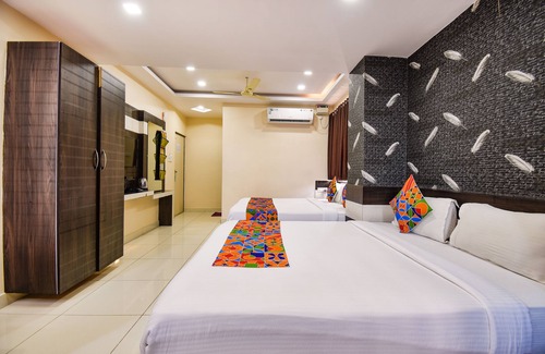 Yelahanka Hotel | Fabhotel Rotano Suites
