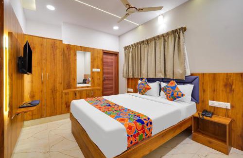 Bengaluru Hotel | FabHotel Royal Grand - Basaveshwar Nagar