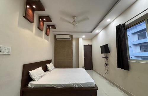 Bhubaneshwar House | FabHotel Royal Lagoon - Near railway station gate number 1