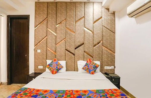 Pitampura Hotel | FabHotel Royal Mirage I