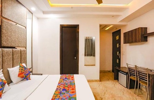 Pitampura Hotel | FabHotel Royal Mirage I