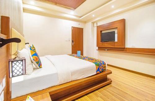 Krishnarajapura Hotel | FabHotel Royal Stay I - Nr Mahadevpura