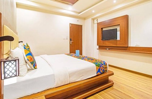 Krishnarajapura Hotel | FabHotel Royal Stay I - Near Phoenix Mall, Mahadevapura