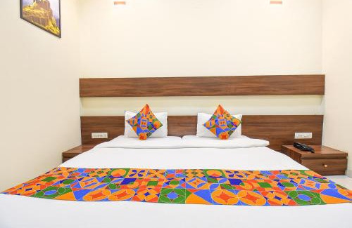 Hadapsar Hotel | FabHotel Royal Suits - Nr Mahadji Shinde Chhatri