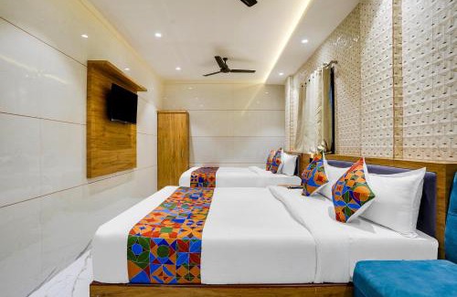 Dharavi Hotel | FabHotel RR Residency - Near BKC