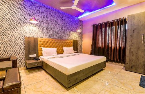 Gorakhpur Hotel | FabHotel Rudra Inn & Cafe