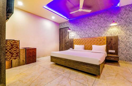 Gorakhpur Hotel | FabHotel Rudra Inn & Cafe