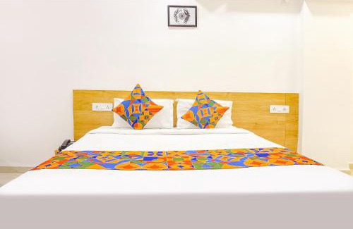 Pune Hotel | FabHotel Saffron Inn I - Nr Darshan Museum