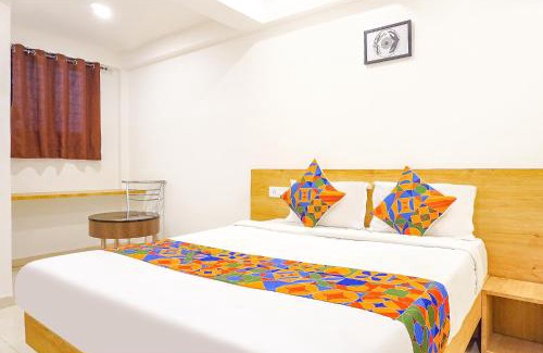 Pune Hotel | FabHotel Saffron Inn I - Nr Darshan Museum