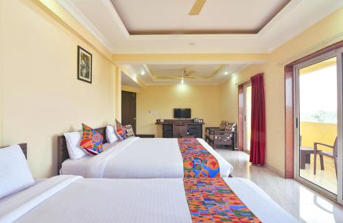 Nerul Hotel | FabHotel Sai Swastik - Nr Deltin Royale Casino