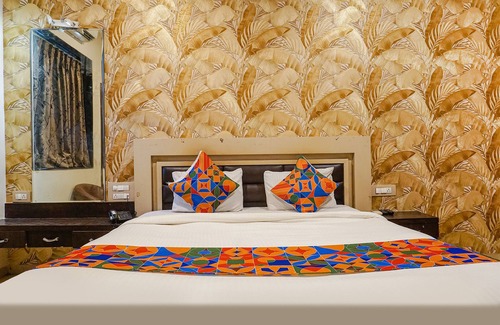 Ahmednagar Hotel | Fabhotel Shades Of Royal