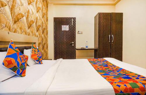 Ahmednagar Hotel | FabHotel Shades of Royal