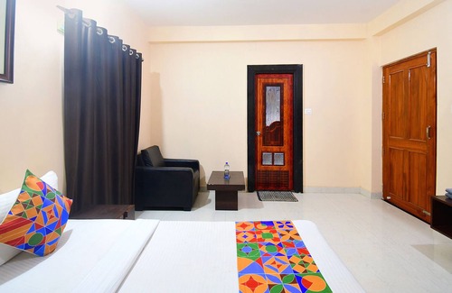 Bhubaneshwar Hotel | FabHotel Shree Residency