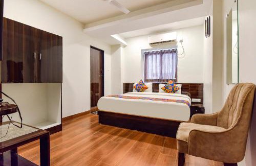 Vadodara Hotel | FabHotel Shri Krishna