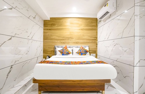 Bhandup West Hotel | FabHotel Shubham Inn