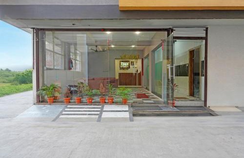 Sanwer Hotel | FabHotel Shyam Palace