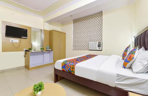 Panch Batti Hotel | FabHotel Silver Stay 04 - Ahinsa circle