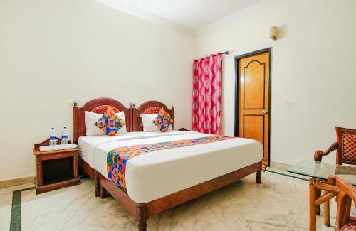 DLF Phase 3 Hotel | FabHotel Singh Suite - DLF Phase 3, Gurugram
