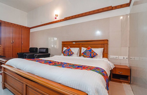 Ram Nagar Hotel | Fabhotel Skyry I