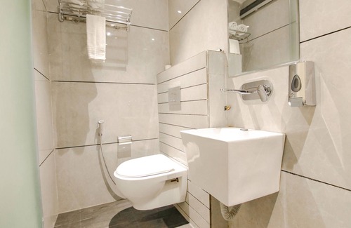 Amritsar Hotel | Fabhotel Sonachi Grand