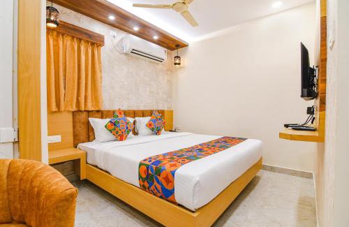 Bhubaneshwar Hotel | FabHotel Sonali Golden Palace - Nr Bhubaneswar Railway Station