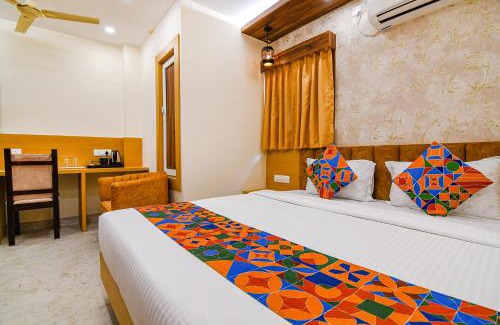 Bhubaneshwar Hotel | FabHotel Sonali Golden Palace - Nr Bhubaneswar Railway Station