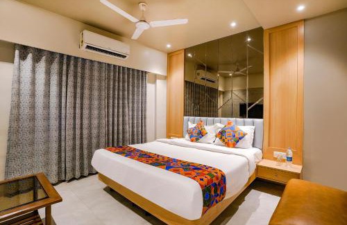 Mira Road East Hotel | FabHotel Springs Lodging