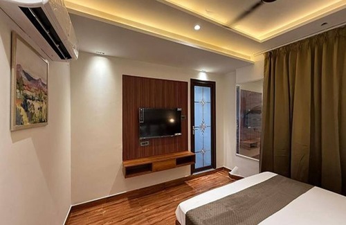 Delhi Hotel | Fabhotel The Aura