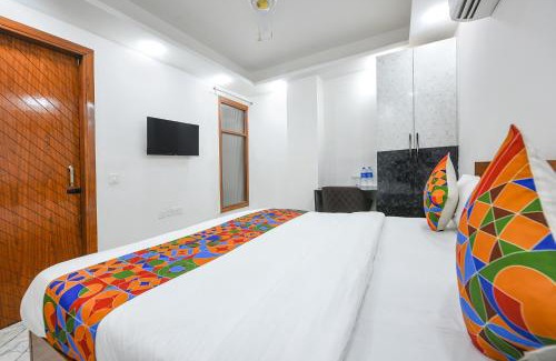 Sainik Farm Hotel | FabHotel The Cozy Cloud