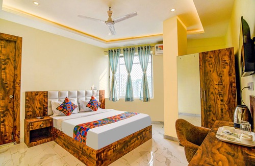 Behala Hotel | Fabhotel The Hastings Club