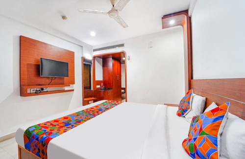 Karumom Hotel | FabHotel The South Gate