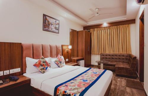 Adarsh Nagar Hotel | FabHotel The Kailash Dev - Near Azadpur Metro