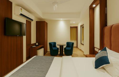 Adarsh Nagar Hotel | FabHotel The Kailash Dev - Near Azadpur Metro