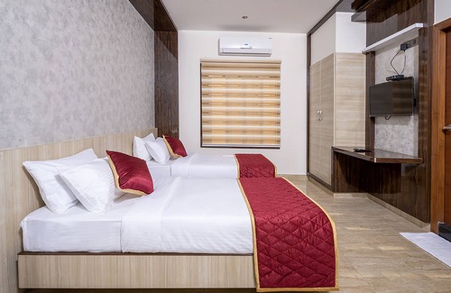 Domlur Hotel | Fabhotel The Leela Park