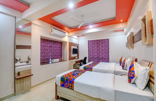Park Street Hotel | Fabhotel The Lily