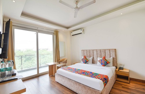 Sector 40 Hotel | Fabhotel The Prime Land