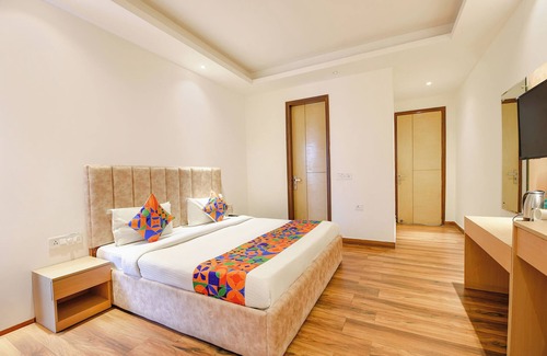 Sector 40 Hotel | Fabhotel The Prime Land
