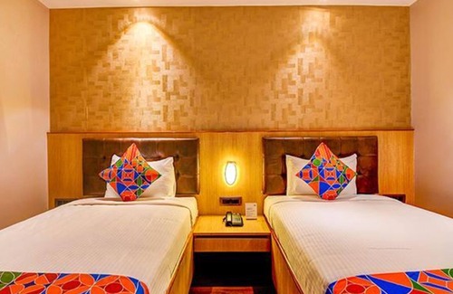 Indiranagar Hotel | Fabhotel The Rameshwaram