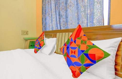 Paud Hotel | FabHotel The Star Heaven