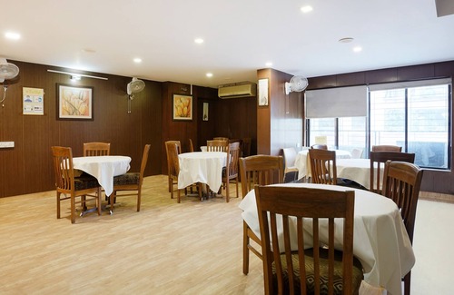 Chembur East Hotel | Fabhotel Tuliip Residency