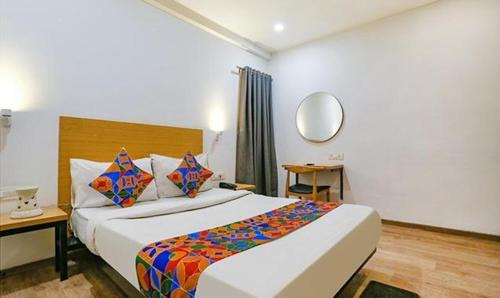 Delhi Hotel | FabHotel Urban Residency Model Town