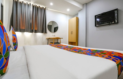 Pashim Vihar Hotel | FabHotel VAT